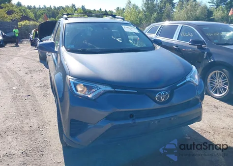 2017 Toyota Rav4 Le z USA, uszkodzony, nr VIN JTMBFREV6HJ142486